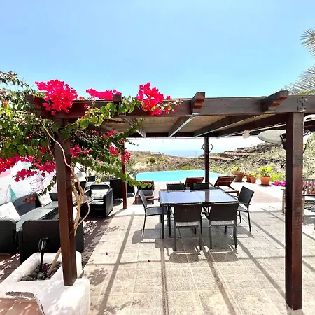 빌라 Wonderful With Heated Infinity Swimming Pool, Ocean View In Tenerife South 산미겔데아보나