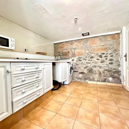 Wonderful With Heated Infinity Swimming Pool, Ocean View In Tenerife South Villa